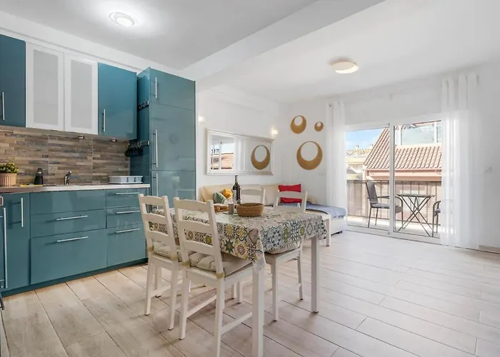 Apartment Caballito De Mar - Cozy 250m From *